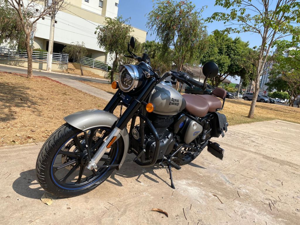 ROYAL ENFIELD  CLASSIC 350 2023/2024 - Chibiu Motos - Motos Nacionais e Importadas, Oficina Especializada, Loja de PeÃ§as, AcessÃ³rios e Boutique - Patos de Minas/MG