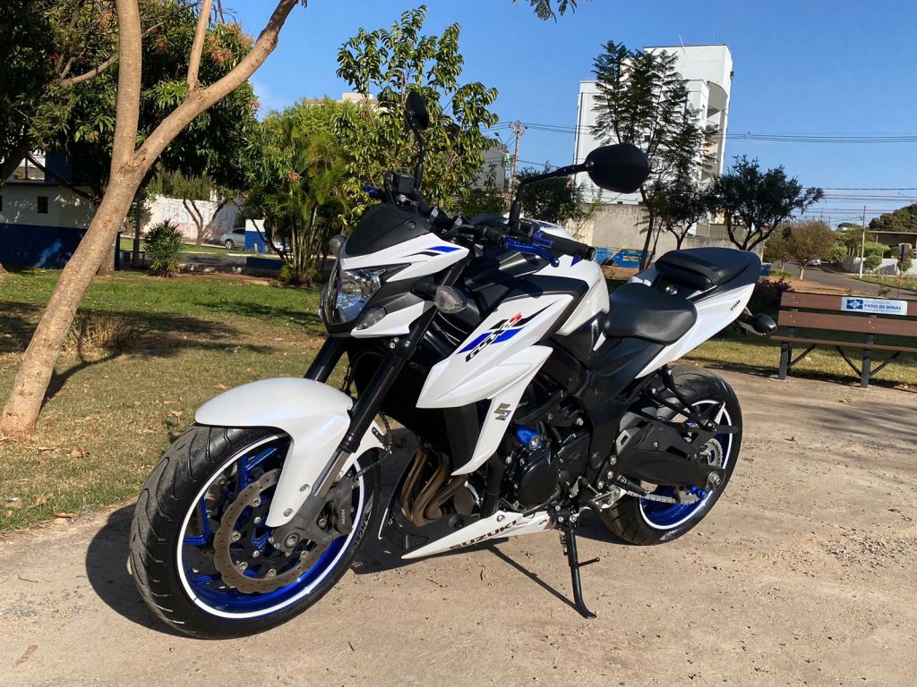 Suzuki GSX S750 A 2019/2020 - Chibiu Motos - Motos Nacionais e Importadas, Oficina Especializada, Loja de PeÃ§as, AcessÃ³rios e Boutique - Patos de Minas/MG