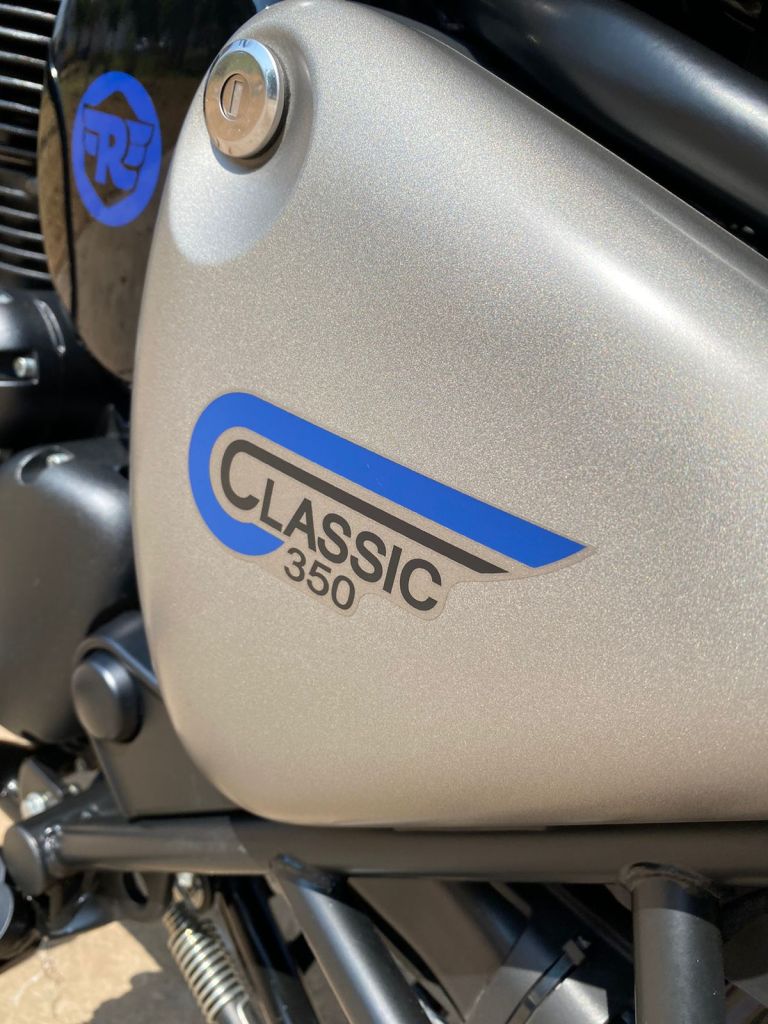 ROYAL ENFIELD  CLASSIC 350 2023/2024 - Chibiu Motos - Motos Nacionais e Importadas, Oficina Especializada, Loja de PeÃ§as, AcessÃ³rios e Boutique - Patos de Minas/MG