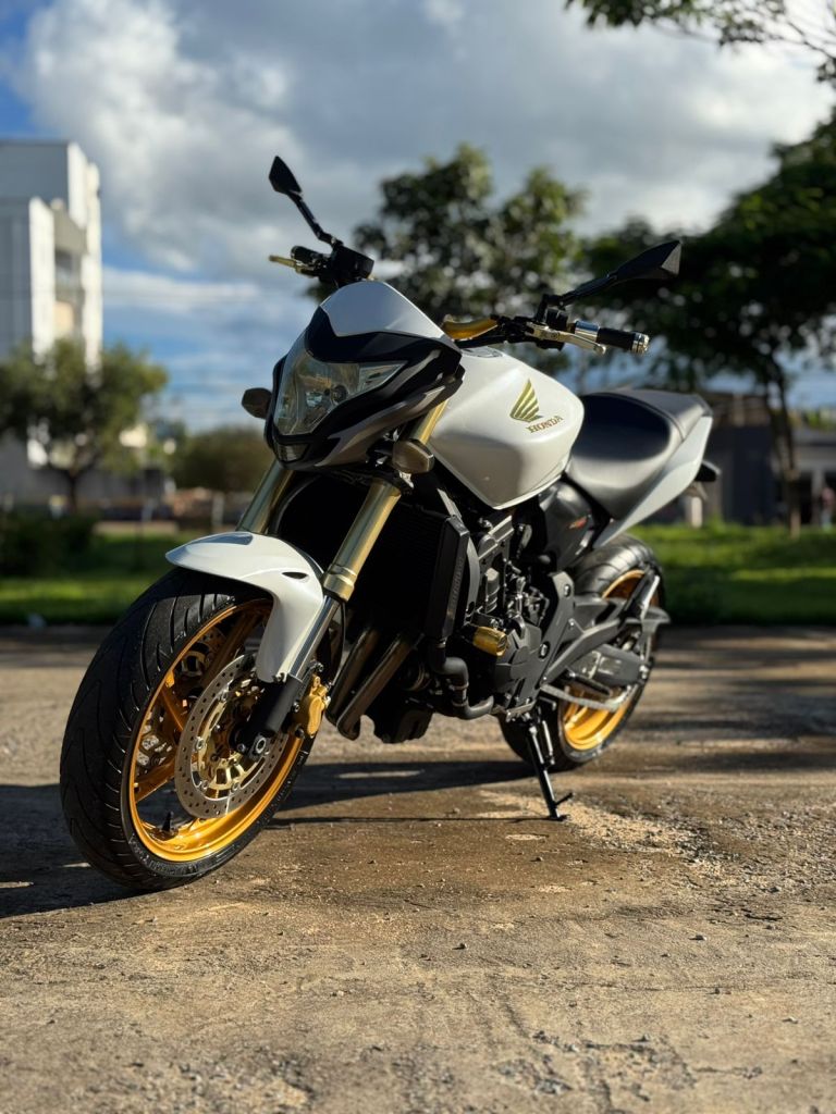 Honda CB 600 Hornet 2011/2012 - Chibiu Motos - Motos Nacionais e Importadas, Oficina Especializada, Loja de PeÃ§as, AcessÃ³rios e Boutique - Patos de Minas/MG