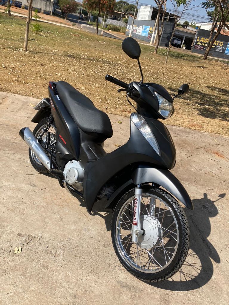 Honda Biz 125 2015/2015 - Chibiu Motos - Motos Nacionais e Importadas, Oficina Especializada, Loja de PeÃ§as, AcessÃ³rios e Boutique - Patos de Minas/MG