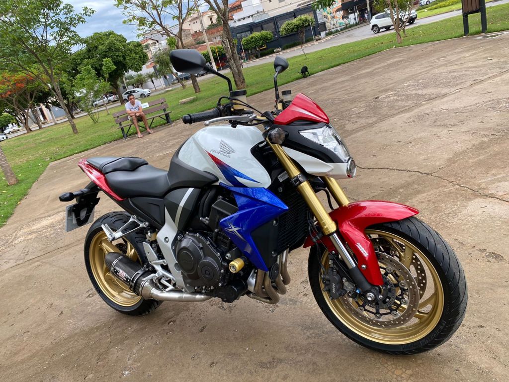 Honda CB 1000 2013/2013 - Chibiu Motos - Motos Nacionais e Importadas, Oficina Especializada, Loja de PeÃ§as, AcessÃ³rios e Boutique - Patos de Minas/MG