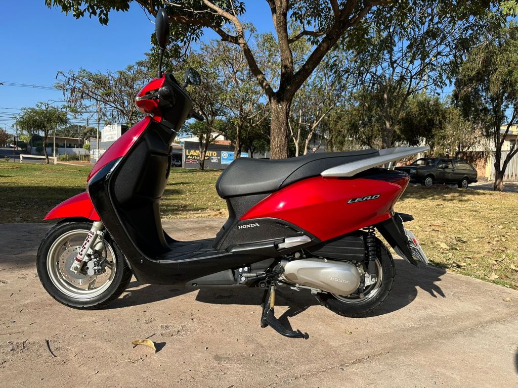 Honda Lead 110 2014/2014 - Chibiu Motos - Motos Nacionais e Importadas, Oficina Especializada, Loja de PeÃ§as, AcessÃ³rios e Boutique - Patos de Minas/MG