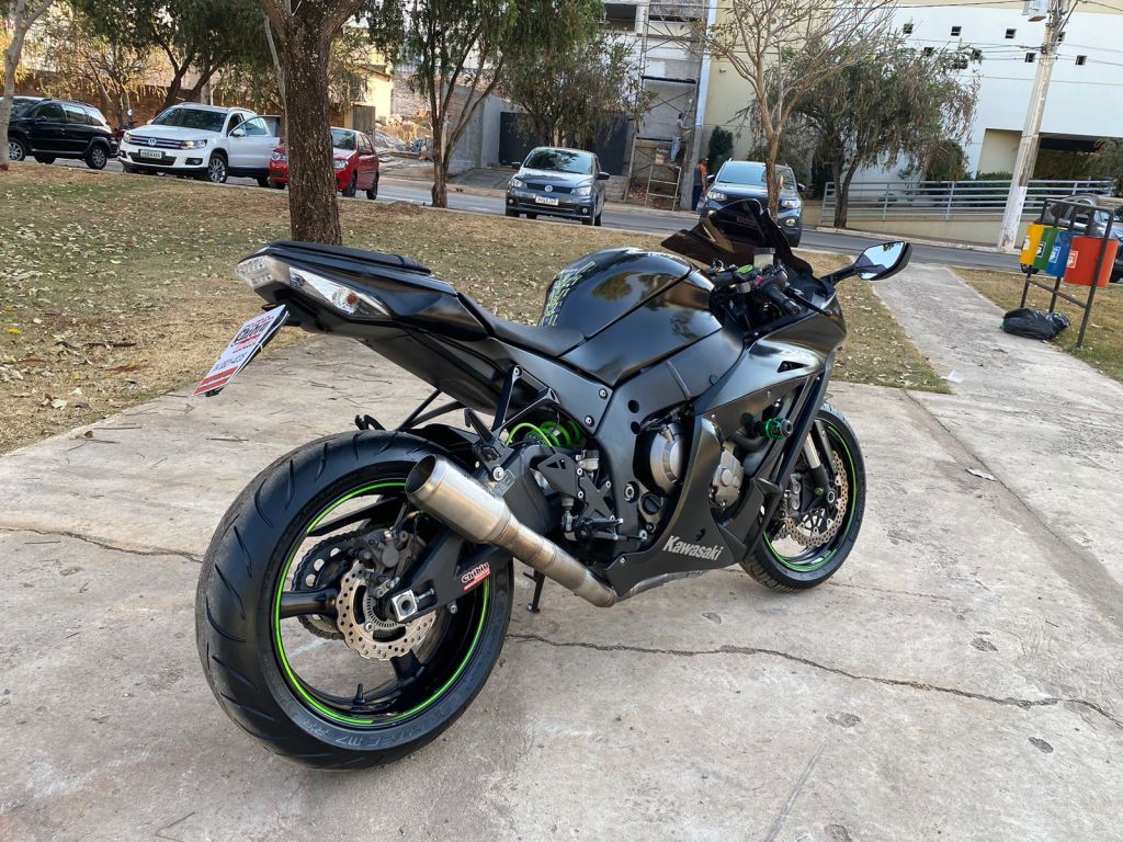 Kawasaki ZX 10 2014/2015 - Chibiu Motos - Motos Nacionais e Importadas, Oficina Especializada, Loja de PeÃ§as, AcessÃ³rios e Boutique - Patos de Minas/MG