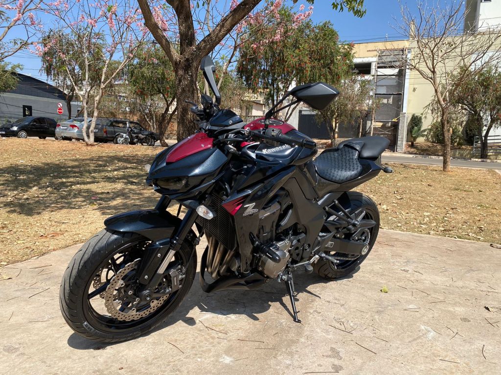 Kawasaki Z 1000 2014/2015 - Chibiu Motos - Motos Nacionais e Importadas, Oficina Especializada, Loja de PeÃ§as, AcessÃ³rios e Boutique - Patos de Minas/MG