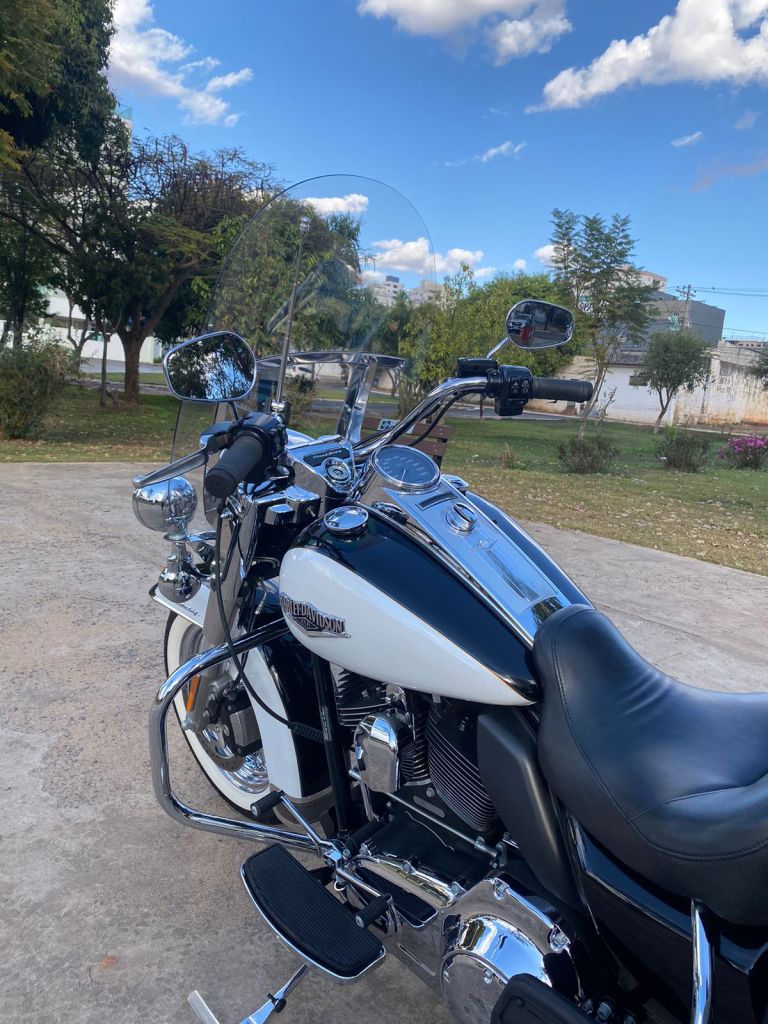 Harley-Davidson ROAD KING 103 2014/2014 - Chibiu Motos - Motos Nacionais e Importadas, Oficina Especializada, Loja de PeÃ§as, AcessÃ³rios e Boutique - Patos de Minas/MG