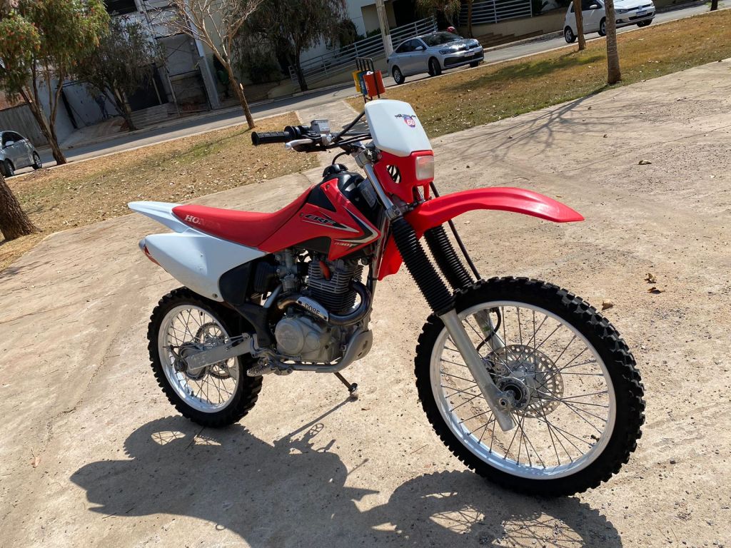 Honda CRF 230 2014/2014 - Chibiu Motos - Motos Nacionais e Importadas, Oficina Especializada, Loja de PeÃ§as, AcessÃ³rios e Boutique - Patos de Minas/MG