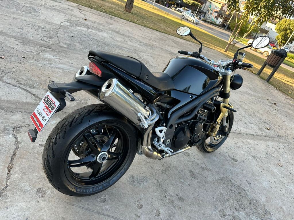 Triumph SPEED TRIPLE 1050 2006/2007 - Chibiu Motos - Motos Nacionais e Importadas, Oficina Especializada, Loja de PeÃ§as, AcessÃ³rios e Boutique - Patos de Minas/MG