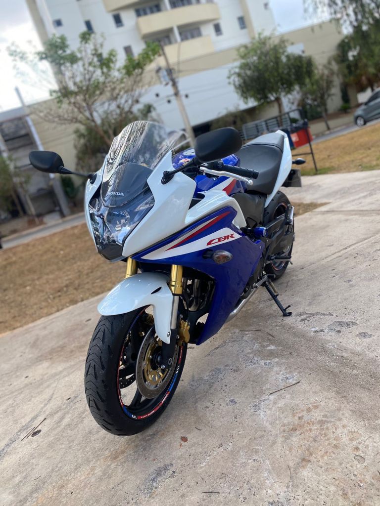 Honda CBR 600 F  2014/2014 - Chibiu Motos - Motos Nacionais e Importadas, Oficina Especializada, Loja de PeÃ§as, AcessÃ³rios e Boutique - Patos de Minas/MG