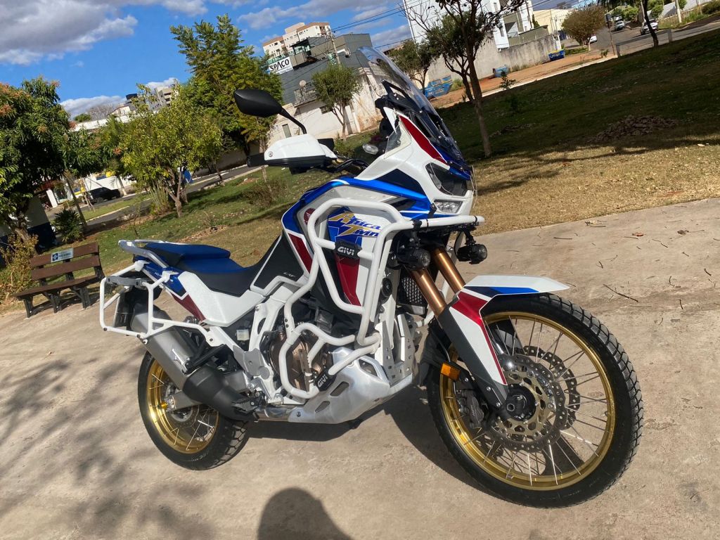 Honda AFRICA TWIN  2022/2022 - Chibiu Motos - Motos Nacionais e Importadas, Oficina Especializada, Loja de PeÃ§as, AcessÃ³rios e Boutique - Patos de Minas/MG