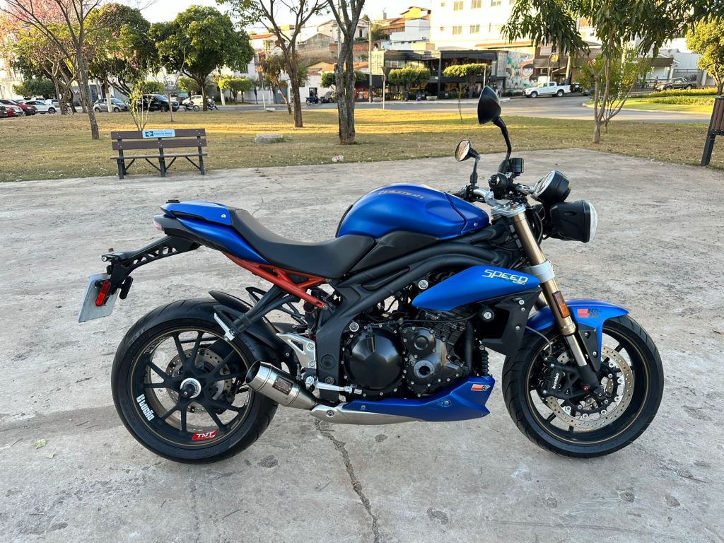 Triumph SPEED TRIPLE 1050 2014/2014 - Chibiu Motos - Motos Nacionais e Importadas, Oficina Especializada, Loja de PeÃ§as, AcessÃ³rios e Boutique - Patos de Minas/MG