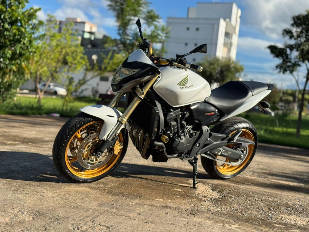 Honda CB 600 Hornet 2011/2012 - Chibiu Motos - Motos Nacionais e Importadas, Oficina Especializada, Loja de PeÃ§as, AcessÃ³rios e Boutique - Patos de Minas/MG