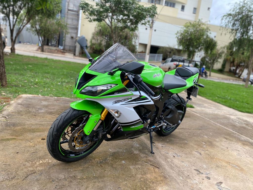 Kawasaki ZX 6R 2014/2015 - Chibiu Motos - Motos Nacionais e Importadas, Oficina Especializada, Loja de PeÃ§as, AcessÃ³rios e Boutique - Patos de Minas/MG