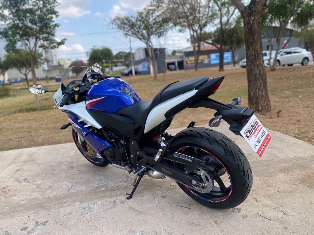 Honda CBR 600 F  2014/2014 - Chibiu Motos - Motos Nacionais e Importadas, Oficina Especializada, Loja de PeÃ§as, AcessÃ³rios e Boutique - Patos de Minas/MG