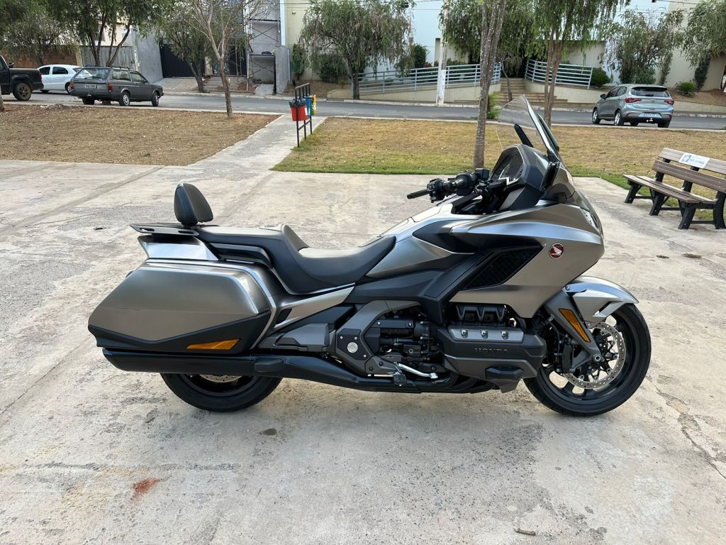 Honda Gold Wing 1800 2018/2019 - Chibiu Motos - Motos Nacionais e Importadas, Oficina Especializada, Loja de PeÃ§as, AcessÃ³rios e Boutique - Patos de Minas/MG