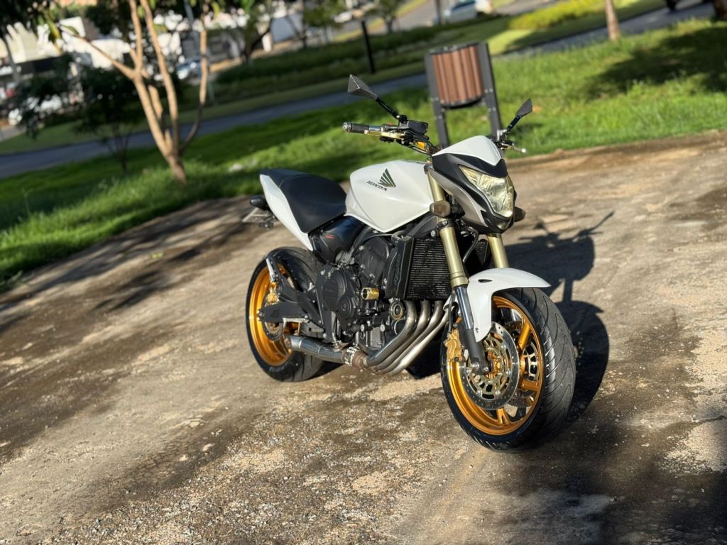 Honda CB 600 Hornet 2011/2012 - Chibiu Motos - Motos Nacionais e Importadas, Oficina Especializada, Loja de PeÃ§as, AcessÃ³rios e Boutique - Patos de Minas/MG