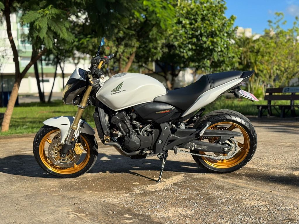 Honda CB 600 Hornet 2011/2012 - Chibiu Motos - Motos Nacionais e Importadas, Oficina Especializada, Loja de PeÃ§as, AcessÃ³rios e Boutique - Patos de Minas/MG