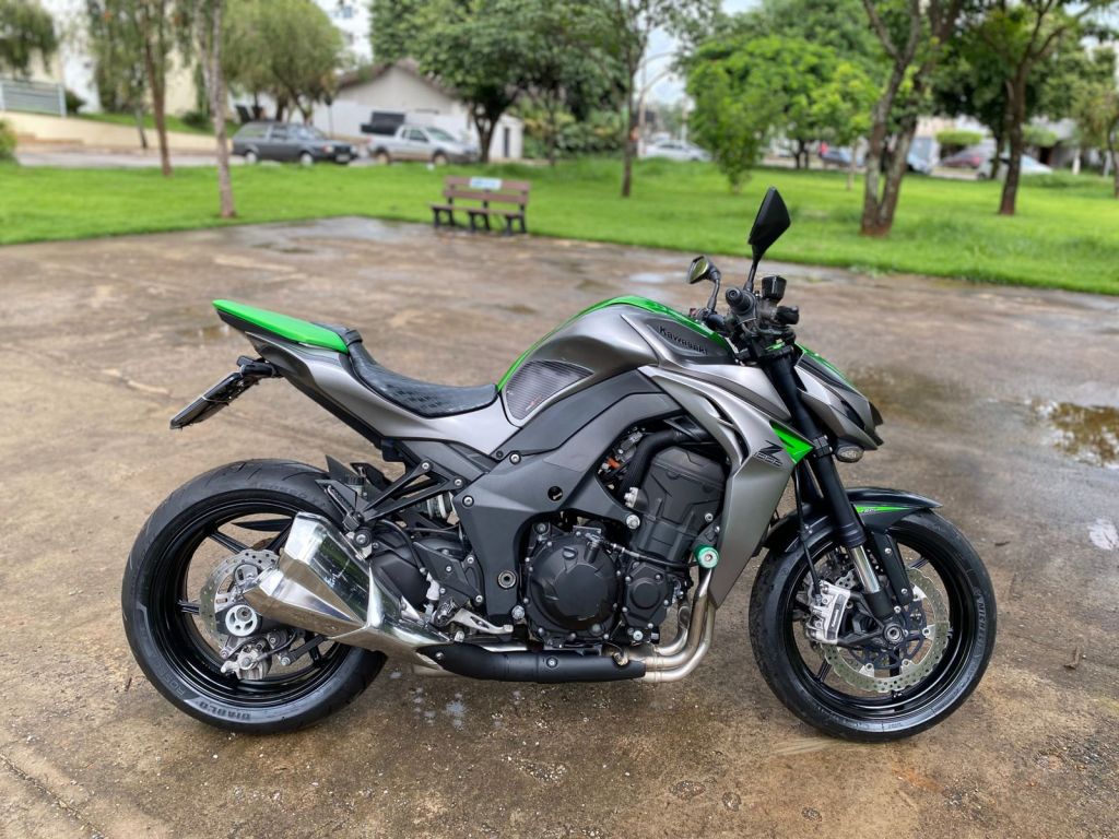 Kawasaki Z 1000 2016/2017 - Chibiu Motos - Motos Nacionais e Importadas, Oficina Especializada, Loja de PeÃ§as, AcessÃ³rios e Boutique - Patos de Minas/MG