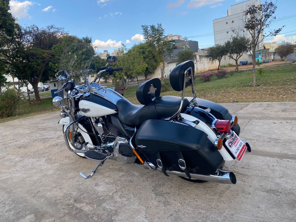 Harley-Davidson ROAD KING 103 2014/2014 - Chibiu Motos - Motos Nacionais e Importadas, Oficina Especializada, Loja de PeÃ§as, AcessÃ³rios e Boutique - Patos de Minas/MG