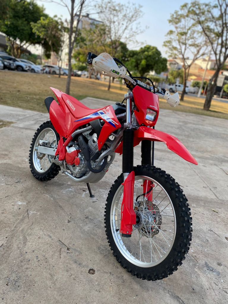 Honda CRF 250 2024/2024 - Chibiu Motos - Motos Nacionais e Importadas, Oficina Especializada, Loja de PeÃ§as, AcessÃ³rios e Boutique - Patos de Minas/MG