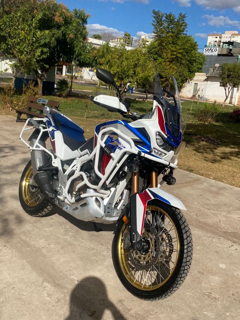 Honda AFRICA TWIN  2022/2022 - Chibiu Motos - Motos Nacionais e Importadas, Oficina Especializada, Loja de PeÃ§as, AcessÃ³rios e Boutique - Patos de Minas/MG