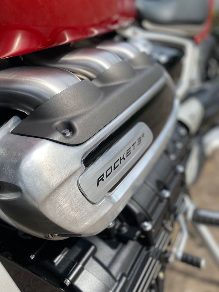 Triumph ROCKET 3R 2021/2022 - Chibiu Motos - Motos Nacionais e Importadas, Oficina Especializada, Loja de PeÃ§as, AcessÃ³rios e Boutique - Patos de Minas/MG