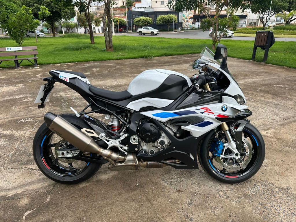 BMW S 1000 RR 2023/2024 - Chibiu Motos - Motos Nacionais e Importadas, Oficina Especializada, Loja de PeÃ§as, AcessÃ³rios e Boutique - Patos de Minas/MG