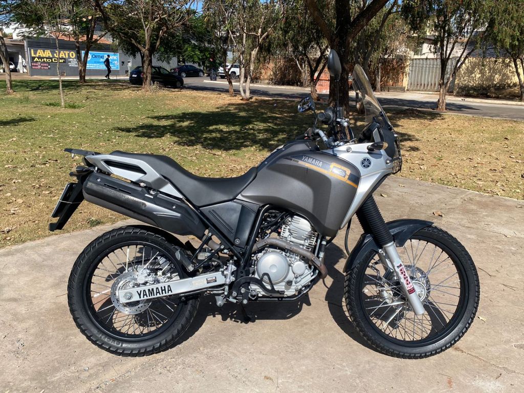 Yamaha Tenere 250 2015/2016 - Chibiu Motos - Motos Nacionais e Importadas, Oficina Especializada, Loja de PeÃ§as, AcessÃ³rios e Boutique - Patos de Minas/MG