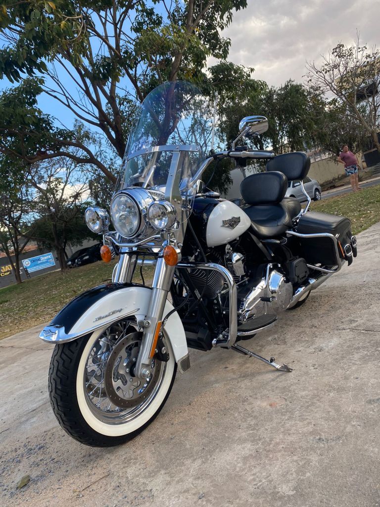 Harley-Davidson ROAD KING 103 2014/2014 - Chibiu Motos - Motos Nacionais e Importadas, Oficina Especializada, Loja de PeÃ§as, AcessÃ³rios e Boutique - Patos de Minas/MG