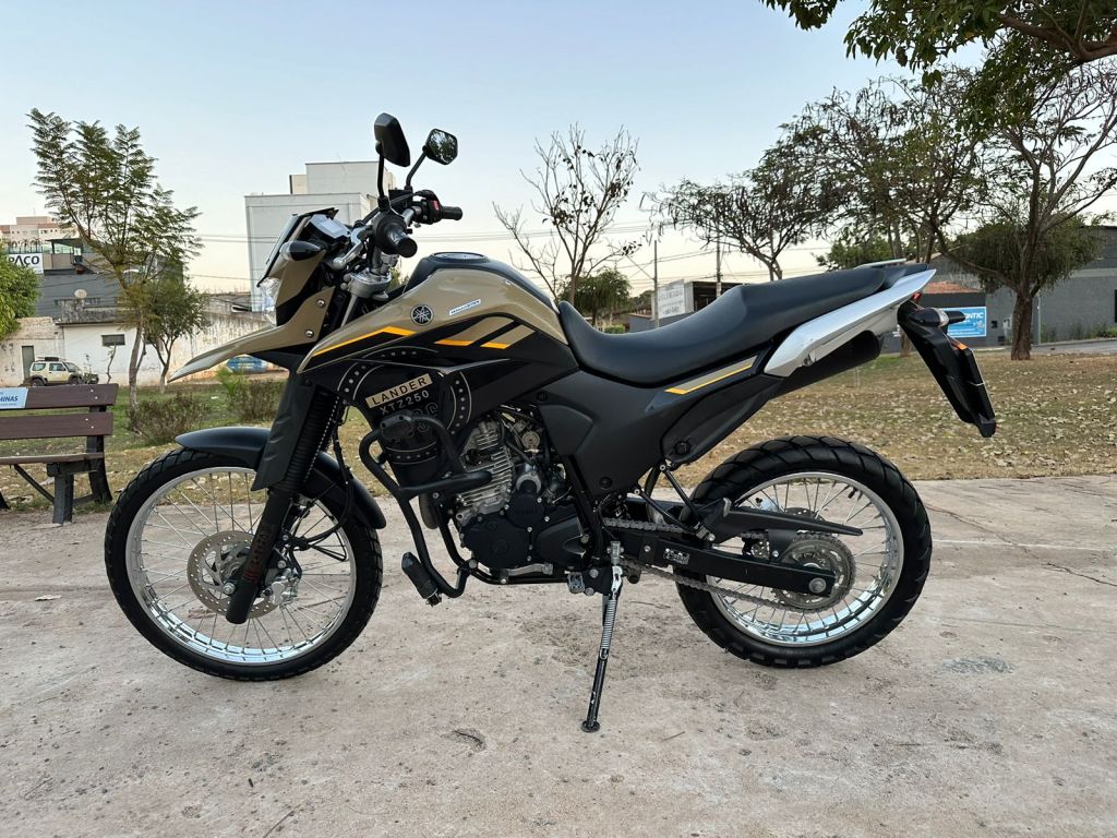 Yamaha Lander 250 2022/2023 - Chibiu Motos - Motos Nacionais e Importadas, Oficina Especializada, Loja de PeÃ§as, AcessÃ³rios e Boutique - Patos de Minas/MG