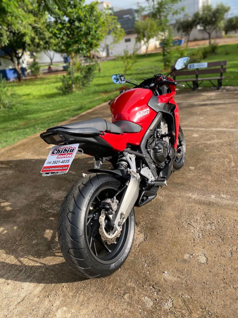 Honda CBR 650 F 2015/2015 - Chibiu Motos - Motos Nacionais e Importadas, Oficina Especializada, Loja de PeÃ§as, AcessÃ³rios e Boutique - Patos de Minas/MG