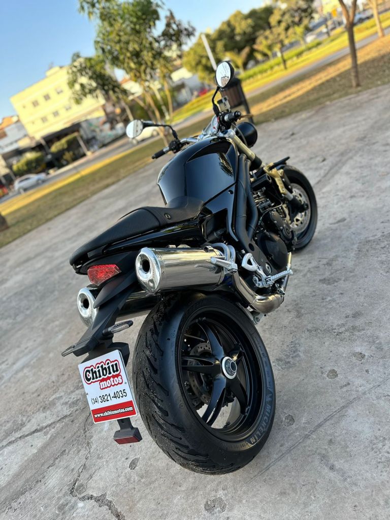 Triumph SPEED TRIPLE 1050 2006/2007 - Chibiu Motos - Motos Nacionais e Importadas, Oficina Especializada, Loja de PeÃ§as, AcessÃ³rios e Boutique - Patos de Minas/MG