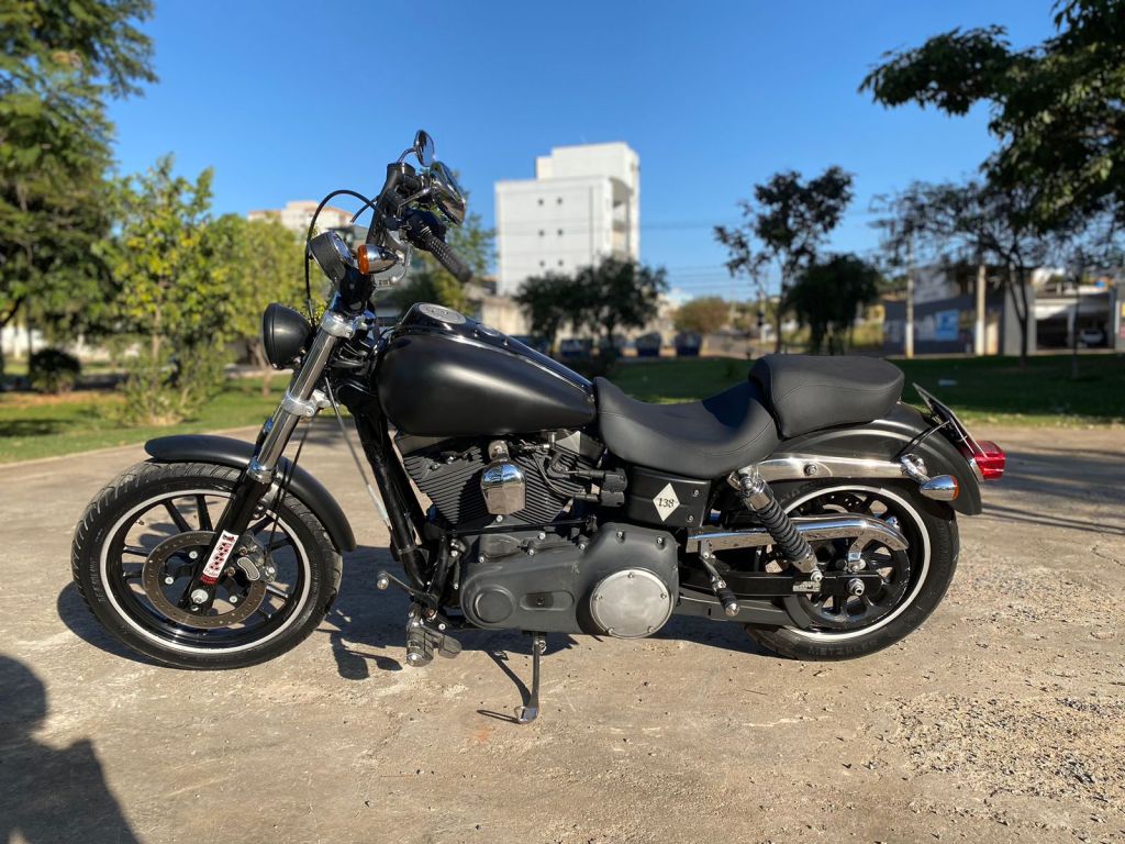 Harley-Davidson Dyna Super Glide 1600 2008/2008 - Chibiu Motos - Motos Nacionais e Importadas, Oficina Especializada, Loja de PeÃ§as, AcessÃ³rios e Boutique - Patos de Minas/MG