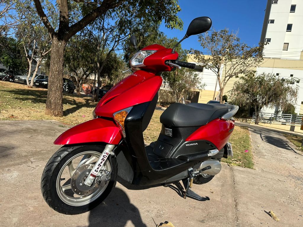 Honda Lead 110 2014/2014 - Chibiu Motos - Motos Nacionais e Importadas, Oficina Especializada, Loja de PeÃ§as, AcessÃ³rios e Boutique - Patos de Minas/MG