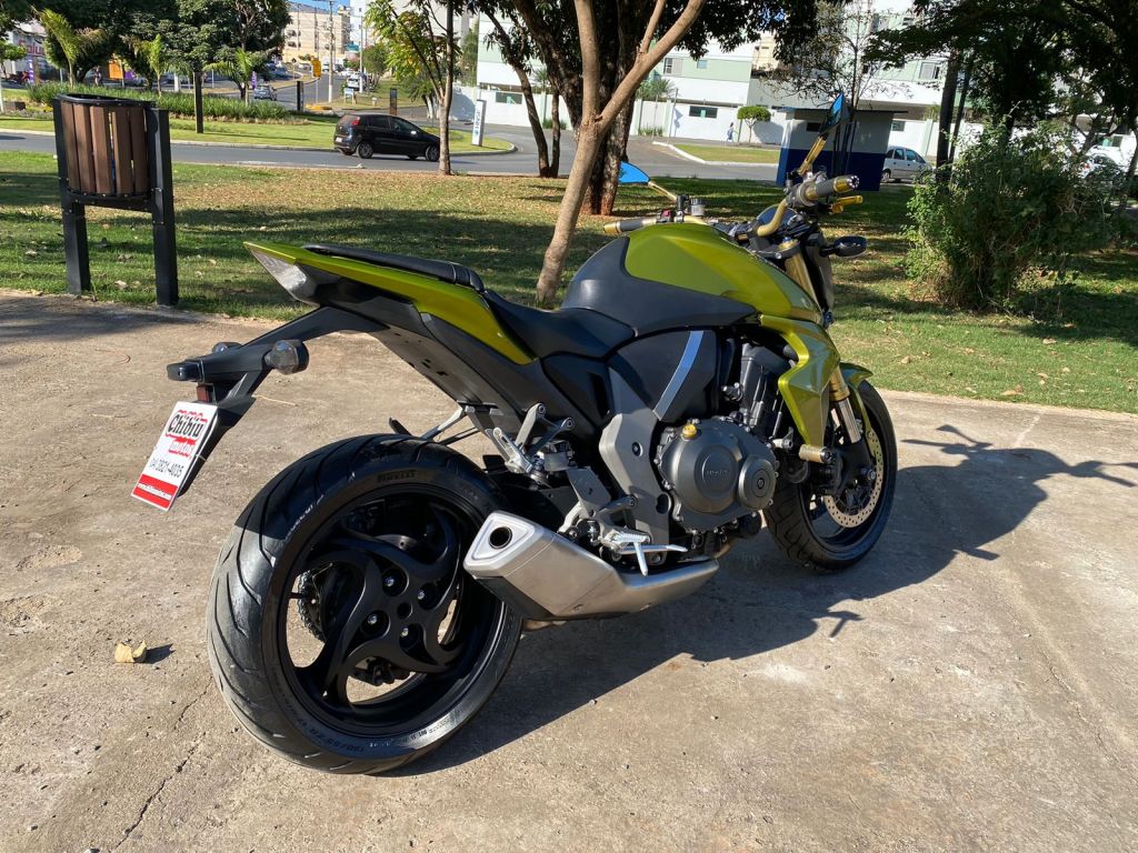 Honda CB 1000 2012/2012 - Chibiu Motos - Motos Nacionais e Importadas, Oficina Especializada, Loja de PeÃ§as, AcessÃ³rios e Boutique - Patos de Minas/MG