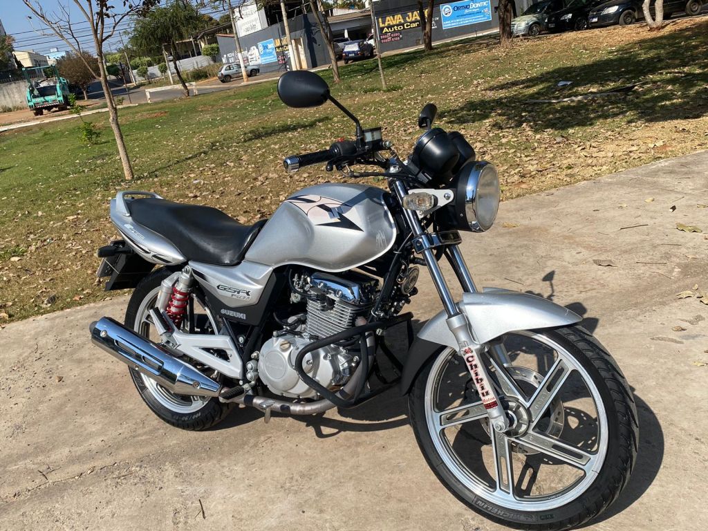 Suzuki GSR 150i  2012/2013 - Chibiu Motos - Motos Nacionais e Importadas, Oficina Especializada, Loja de PeÃ§as, AcessÃ³rios e Boutique - Patos de Minas/MG