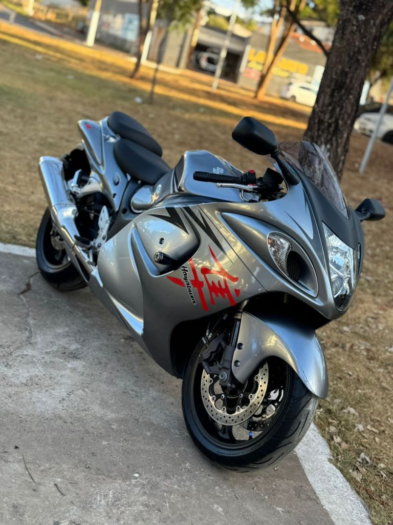 Suzuki GSX 1300 Hayabusa 2010/2011 - Chibiu Motos - Motos Nacionais e Importadas, Oficina Especializada, Loja de PeÃ§as, AcessÃ³rios e Boutique - Patos de Minas/MG
