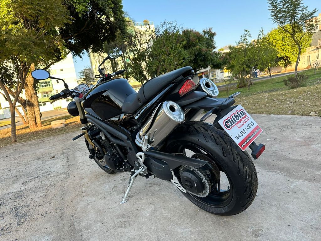 Triumph SPEED TRIPLE 1050 2006/2007 - Chibiu Motos - Motos Nacionais e Importadas, Oficina Especializada, Loja de PeÃ§as, AcessÃ³rios e Boutique - Patos de Minas/MG