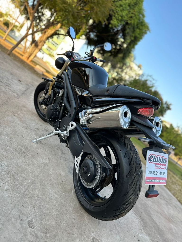 Triumph SPEED TRIPLE 1050 2006/2007 - Chibiu Motos - Motos Nacionais e Importadas, Oficina Especializada, Loja de PeÃ§as, AcessÃ³rios e Boutique - Patos de Minas/MG