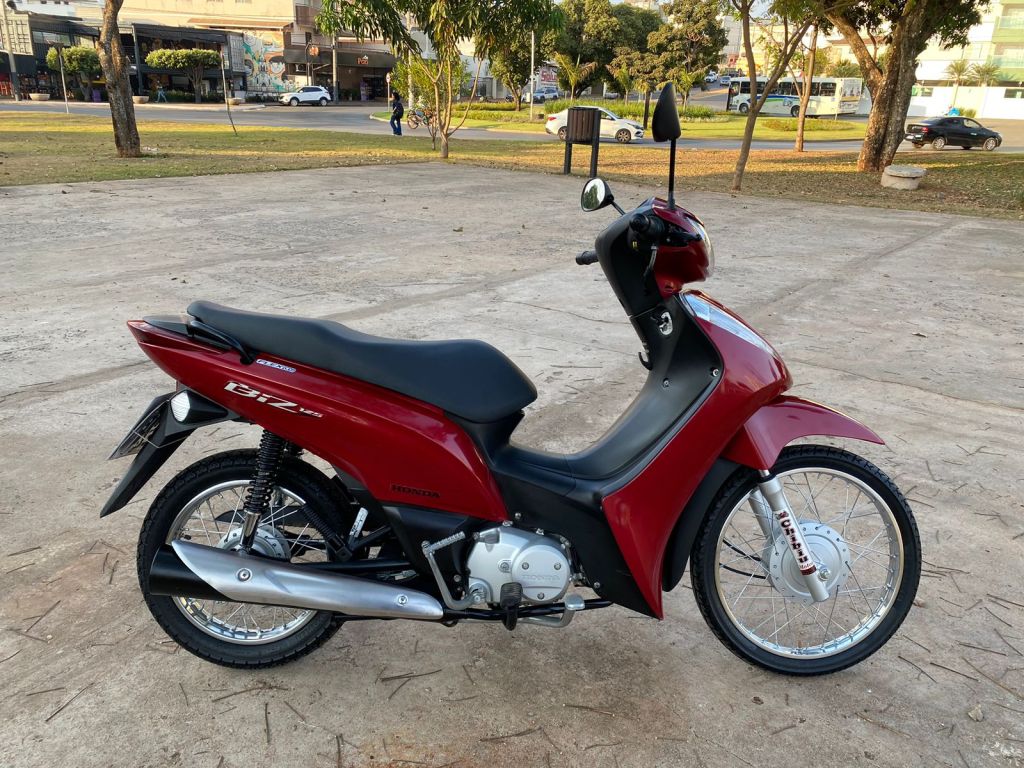 Honda Biz 125 2014/2014 - Chibiu Motos - Motos Nacionais e Importadas, Oficina Especializada, Loja de PeÃ§as, AcessÃ³rios e Boutique - Patos de Minas/MG