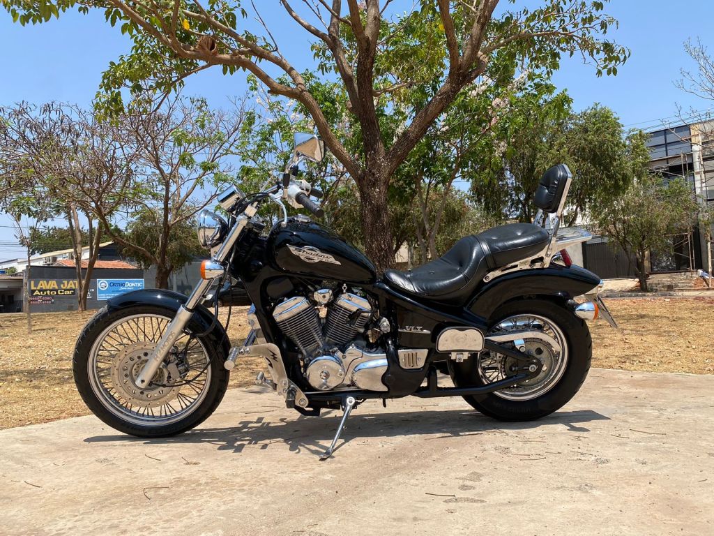 Honda SHADOW 600 2002/2002 - Chibiu Motos - Motos Nacionais e Importadas, Oficina Especializada, Loja de PeÃ§as, AcessÃ³rios e Boutique - Patos de Minas/MG