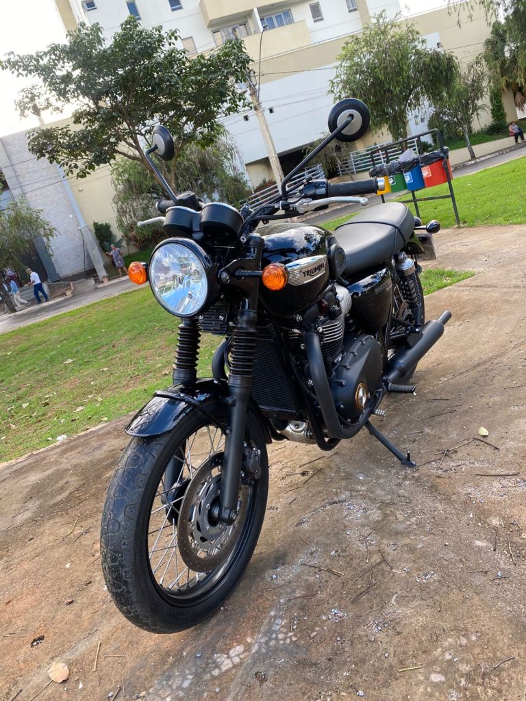 Triumph BONNEVILLE T 100  2018/2019 - Chibiu Motos - Motos Nacionais e Importadas, Oficina Especializada, Loja de PeÃ§as, AcessÃ³rios e Boutique - Patos de Minas/MG