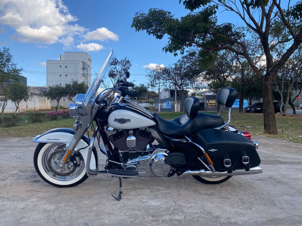 Harley-Davidson ROAD KING 103 2014/2014 - Chibiu Motos - Motos Nacionais e Importadas, Oficina Especializada, Loja de PeÃ§as, AcessÃ³rios e Boutique - Patos de Minas/MG