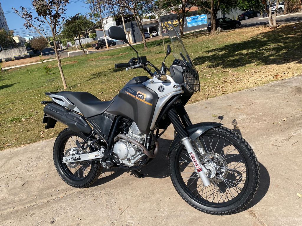 Yamaha Tenere 250 2015/2016 - Chibiu Motos - Motos Nacionais e Importadas, Oficina Especializada, Loja de PeÃ§as, AcessÃ³rios e Boutique - Patos de Minas/MG